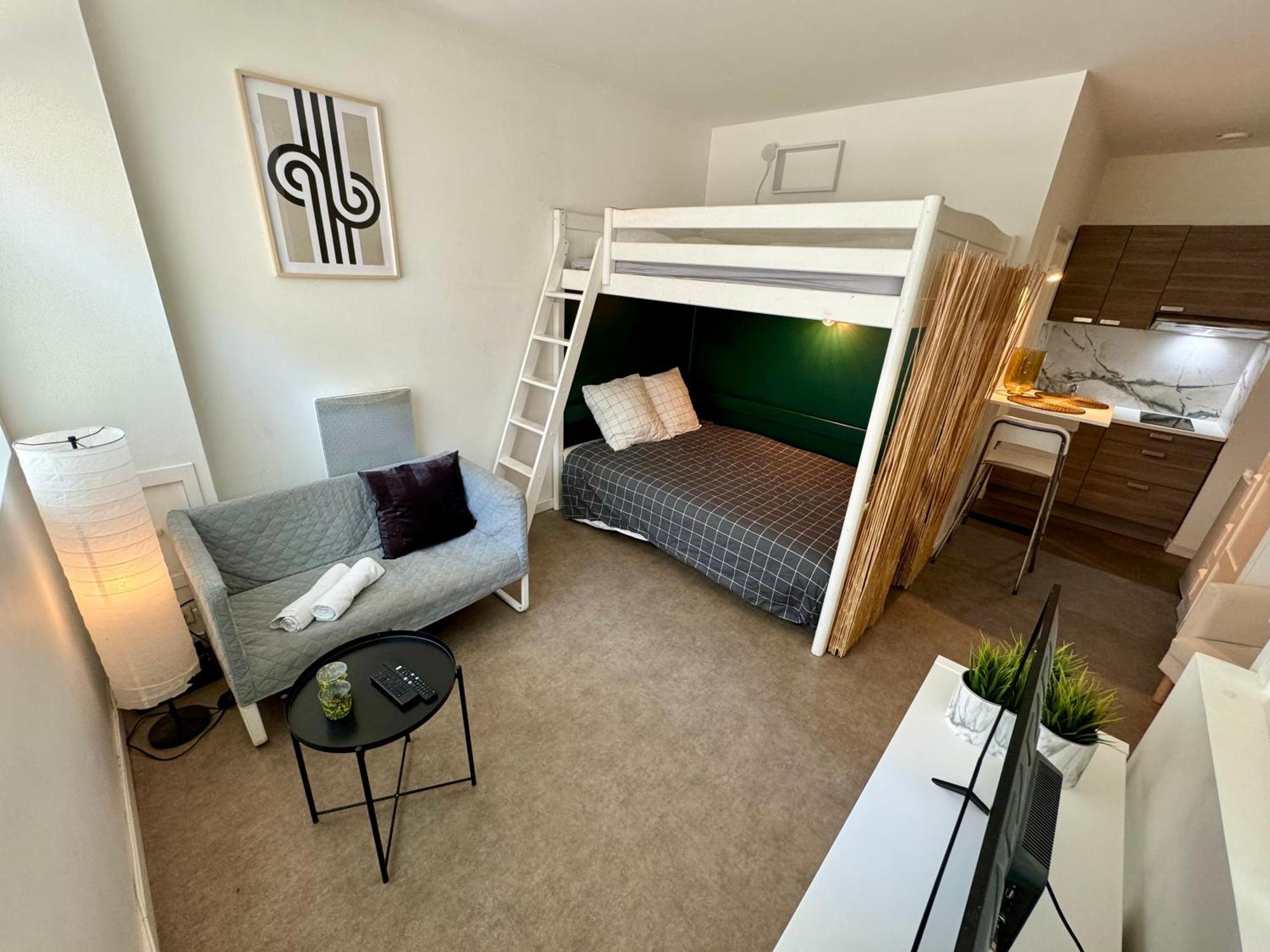 Suite Noya Villeurbanne Exteriör bild